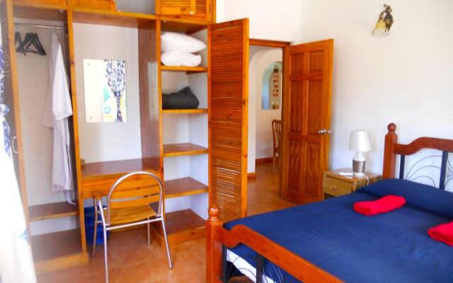 La Villa Therese Holiday Apartments