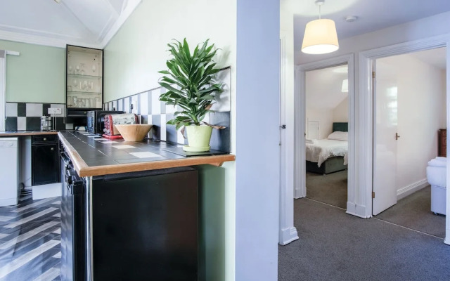 The Gatehouse - 2 Bedroom Apartment - Pendine