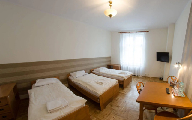 Brama Hostel
