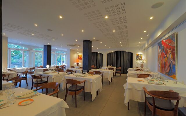 Les Elmes - Hôtel, Spa & Plage Privée