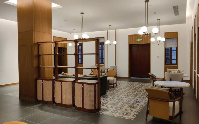 Chikan Diao Lou Hotel
