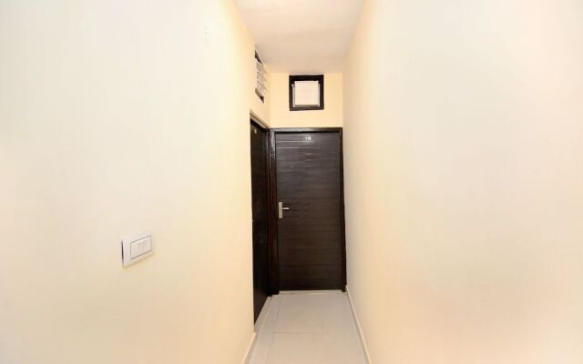 OYO 40235 Aashiaana Guest House