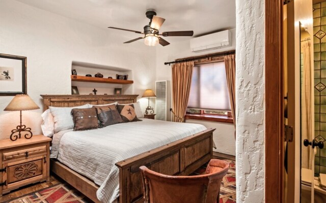 Amor - Historic Adobe in the Heart of The Railyard and Downtown Santa Fe, Hot Tub