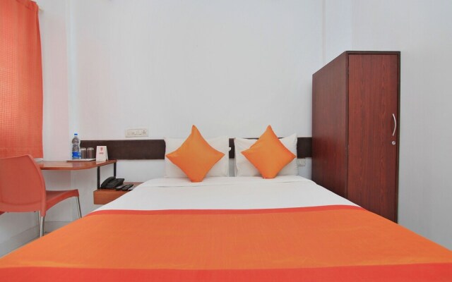 OYO 1356 Hotel Gokulam Compact