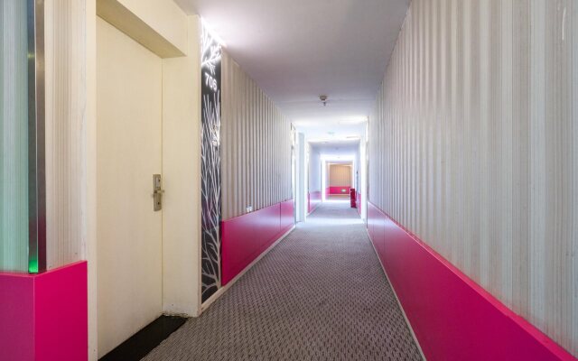Spring Time Hotel