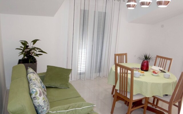 Heated Infinity Pool, Family Apartment With Panoramic sea View 3