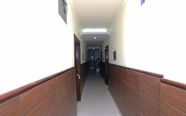 OYO 3735 Hotel Chilana Tower