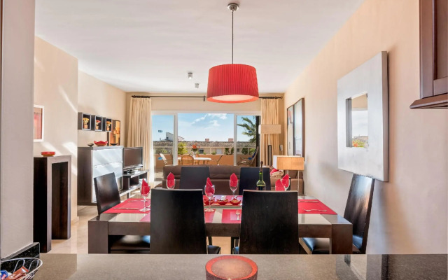 Malibu 12 - Luxury 2BR  Sea View Condo 9 by Rafleys, 7 mins Walk to the Beach