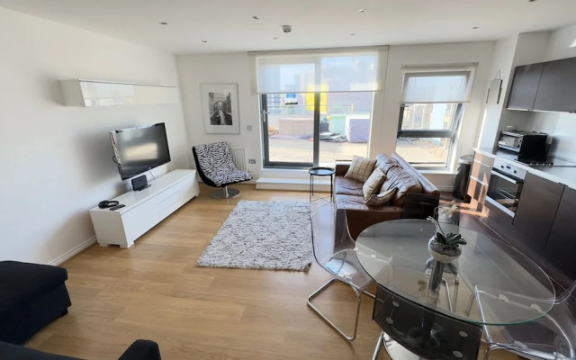 Oval House Retreat in Camden Town