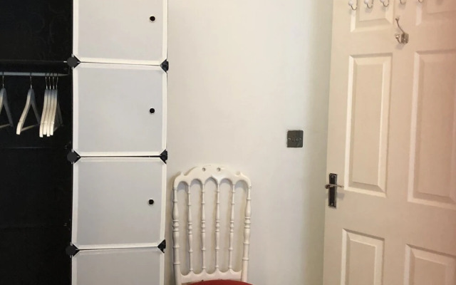 Beautiful 2 Bed Balcony Apart Seafront Eastbourne
