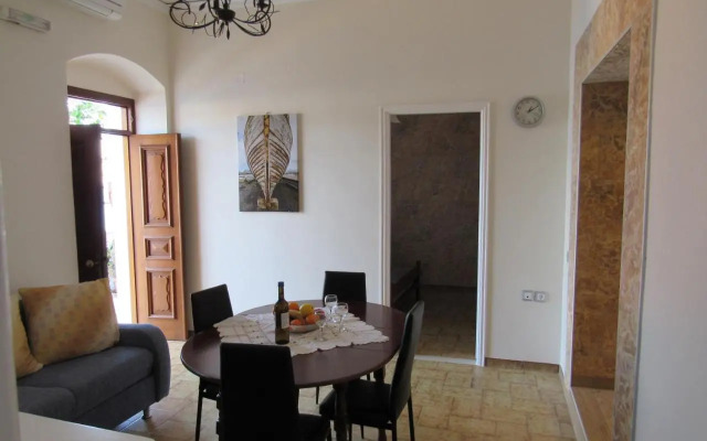 Pitini Sevasti house