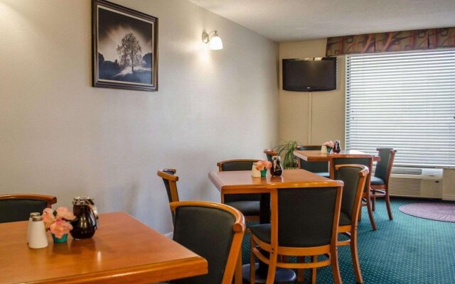 Quality Inn near Manatee Springs State Park