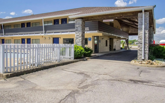 Motel 6 Ashland, OH