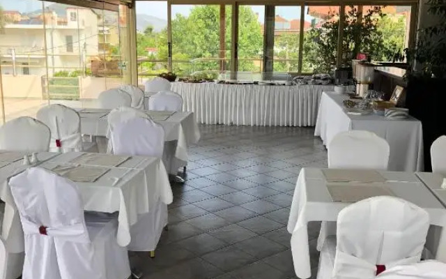 Selefkos Palace