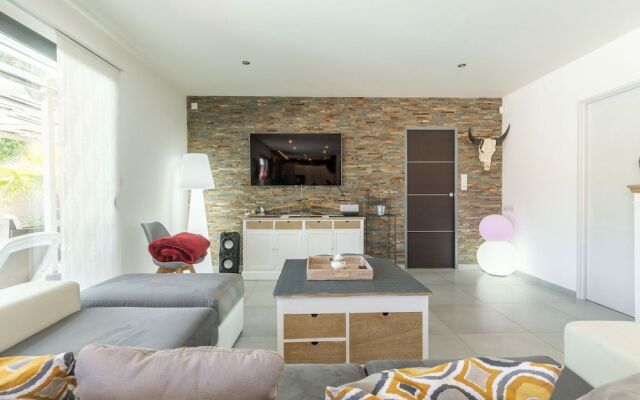 Serene Villa in Saint-Victor-la-Coste with Private Pool