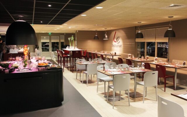 Campanile Besancon Nord Ecole Valentin