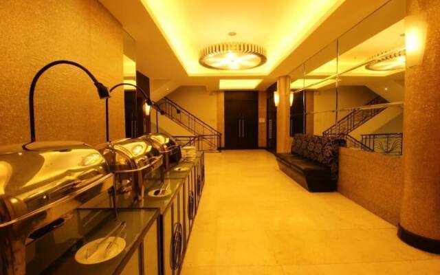 EON Centennial Plaza Hotel