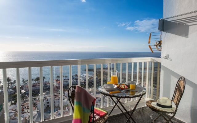 Y14a. Unique Sea View Apartment in Playa las Américas