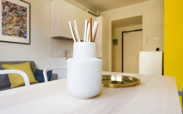 Mi-brgz1a2 Bergonzoli Place - Bilo A - Dance