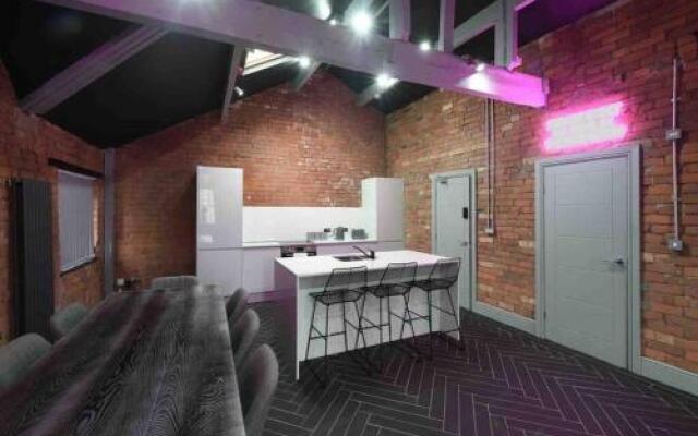 Casa Nomade Penthouse slps 20 people Mcr centre