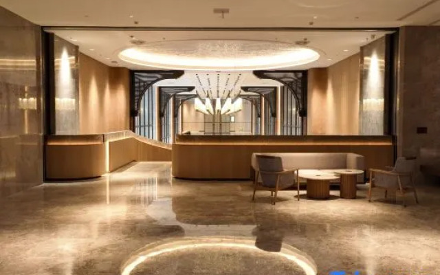 Qingdao Yihai Garden Hotel (May Fourth Square)