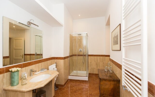 Prestigious Apartment Via Barberini