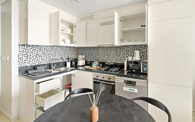 Silkhaus Stylish 2bdr in Aykon Tower