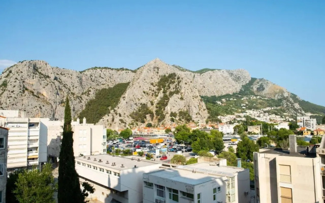 New Modern Apartment With View in Omis, Croatia