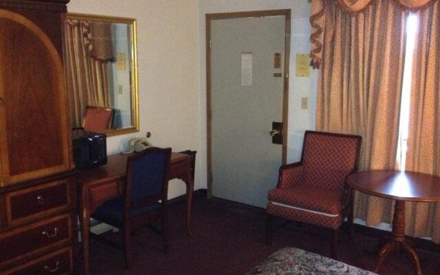 Embassy Motel - Franklin