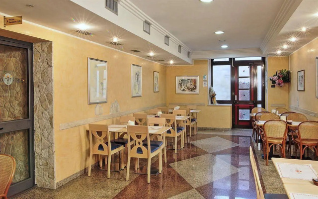 Hotel Aurora
