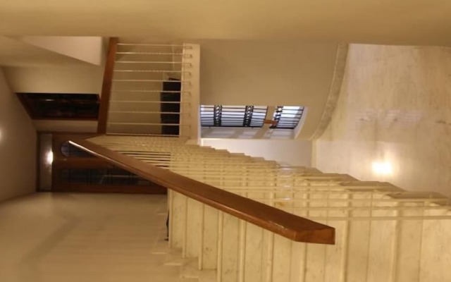 Hanu Reddy Residences Poes Garden
