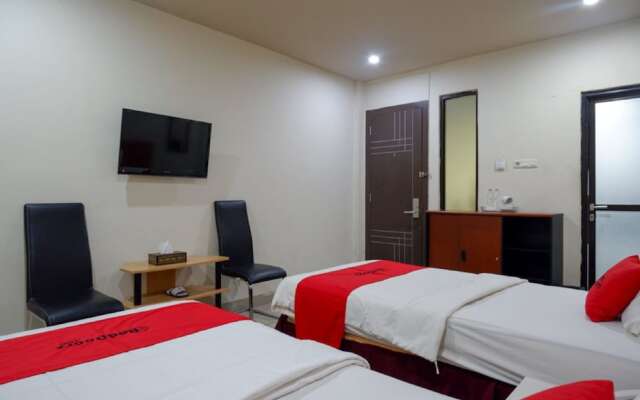 Airy Tanjung Tururuka 43 Palu