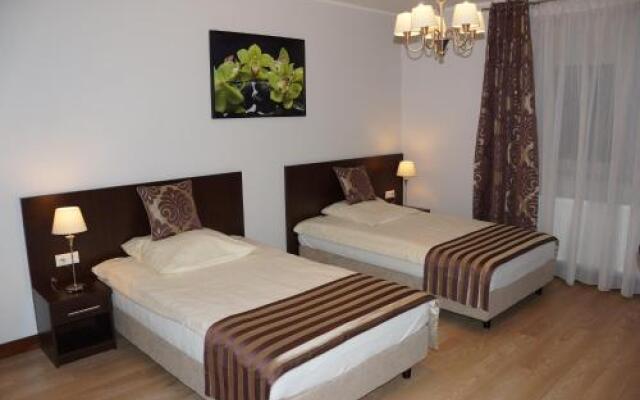 Figaro - Hotel I Restauracja