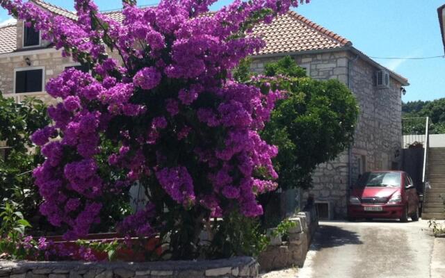 Apartment Siniša - 300 m from beach