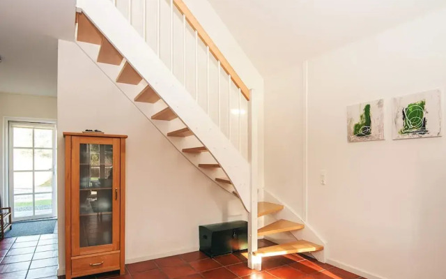6 Person Holiday Home in Blavand