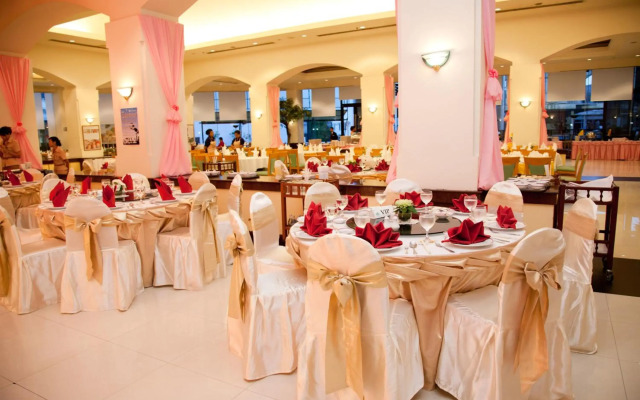 Thumrin Thana Hotel