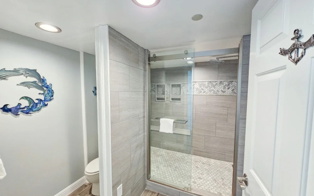 204b 2 Bedroom Condo