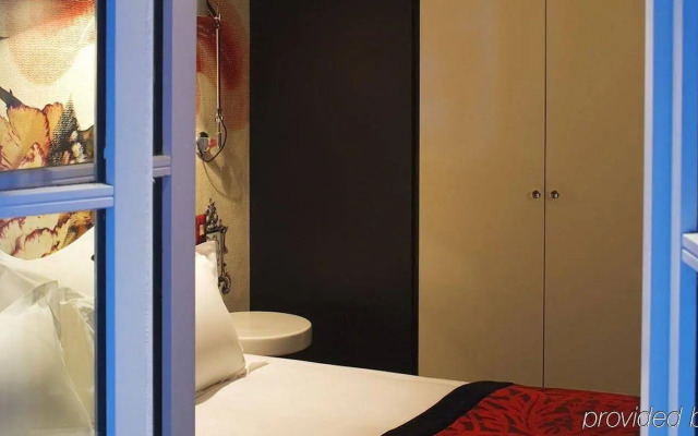 Hôtel du Petit Moulin, Haute Couture hotel by Lacroix