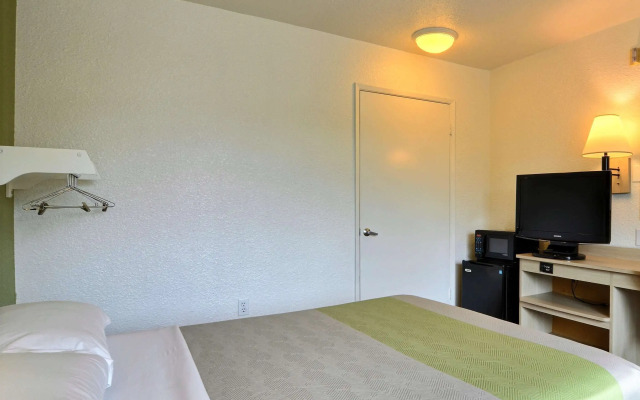 Motel 6 Tumwater, WA - Olympia