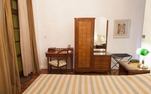 Villa Pera Suite Hotel
