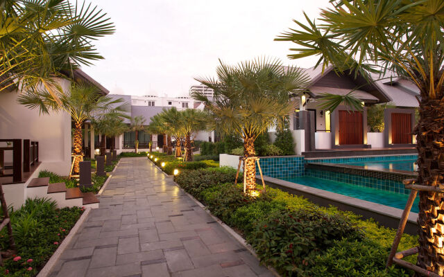 Long Beach Luxury Villas