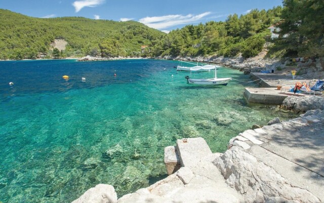 Amazing Home in Poplat With Wifi and 2 Bedrooms