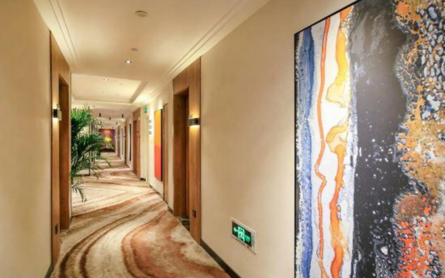 Laimei Hotel (Guilin Liangjiang Sihu Dongxi Alley)