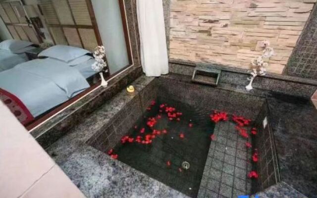 Zhengzhou Huanghegu Hot Spring Hotel