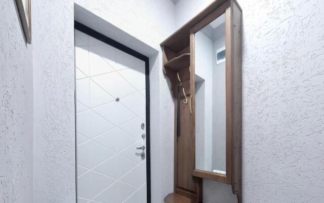 Первый доходный дом (корпус Ракета)