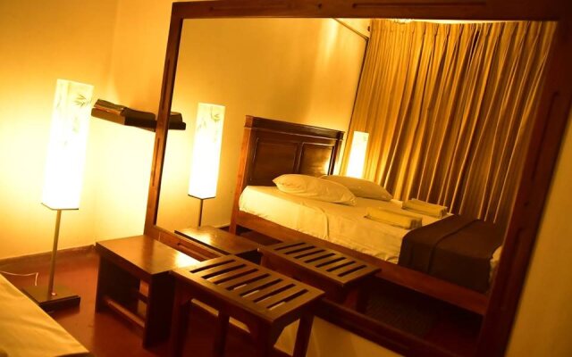 Mount Waves Hotel