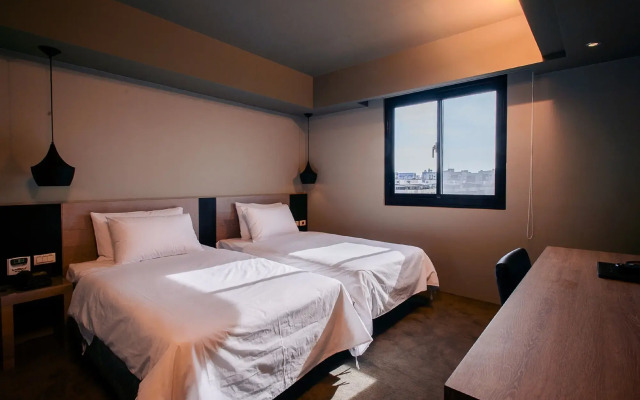 Kiwi Express Hotel - Jiuru