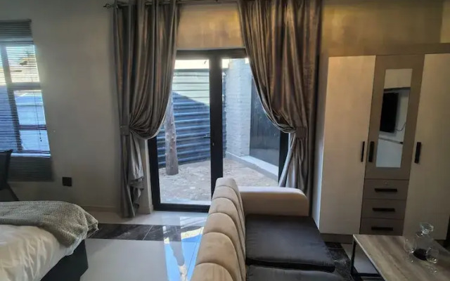 Bryanston Palms Accommodation