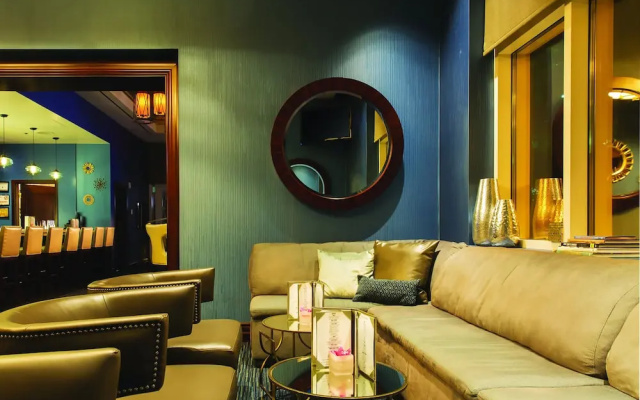 Signature Suites Collection