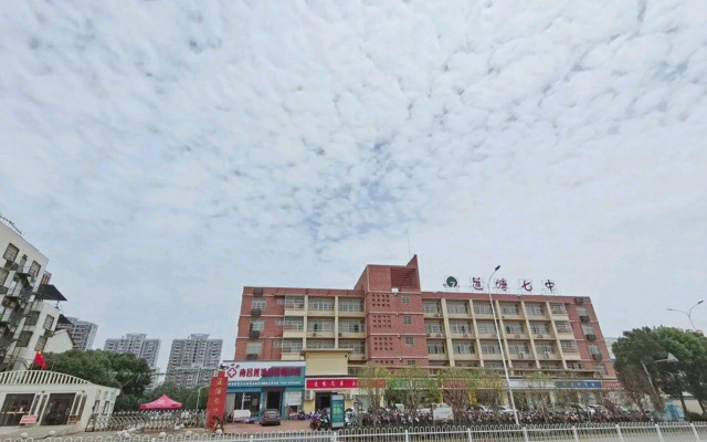 Yuelai Hotel